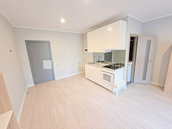 Fasādes māja, renovēta māja, slēgts pagalms, ieeja no ielas, kāpņu telpa pēc kosmētiskā Rīga - foto 7