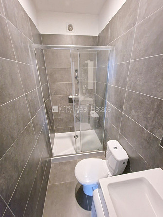 Fasādes māja, renovēta māja, slēgts pagalms, ieeja no ielas, kāpņu telpa pēc kosmētiskā Rīga - foto 13