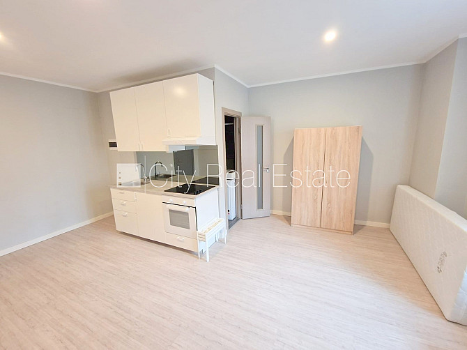 Fasādes māja, renovēta māja, slēgts pagalms, ieeja no ielas, kāpņu telpa pēc kosmētiskā Rīga - foto 6