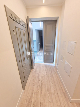 Projekts - Forburga Nams, fasādes māja, renovēta māja, zaļā teritorija, ieeja no ielas, ir Rīga - foto 15