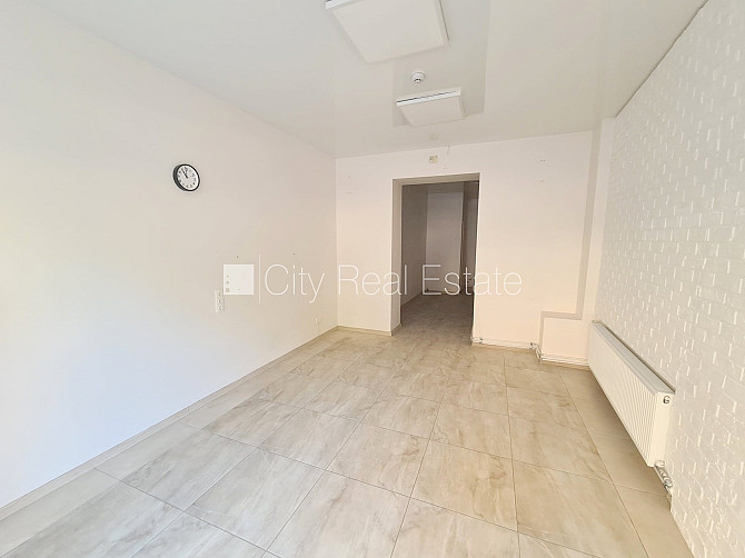 Zeme īpašumā, fasādes māja, renovēta māja, ieeja no ielas, logi vērsti uz ielas pusi, Rīga - foto 6