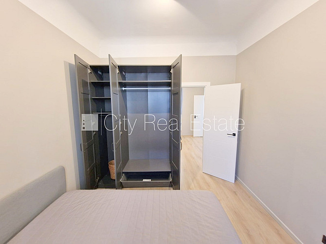 Pagalma ēka, renovēta māja, slēgts pagalms, ieeja no ielas un pagalma, ir lifts, kāpņu telpa Rīga - foto 13