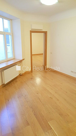 Fasādes māja, renovēta māja, viena kvadrātmetra apsaimniekošanas maksa mēnesī  0,70 EUR, Rīga - foto 3