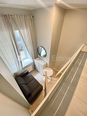 Fasādes māja, renovēta māja, labiekārtota apzaļumota teritorija, slēgts pagalms, ieeja no Rīga - foto 4