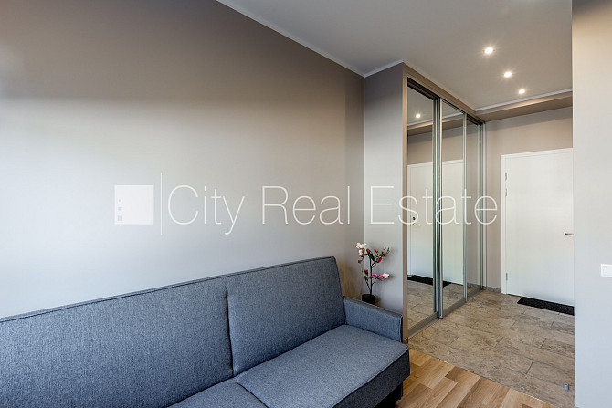 Renovēta māja, labiekārtota apzaļumota teritorija, kāpņu telpa pēc kapitālā remonta, Rīga - foto 3