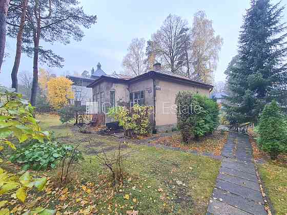 Земля в собственности, частный дом, металическое покрытие крыши, благоустроенная Jūrmala