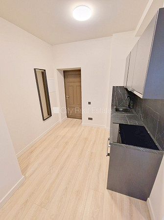 Fasādes māja, renovēta māja, slēgts pagalms, ieeja no ielas un pagalma, kāpņu telpa pēc Rīga - foto 14