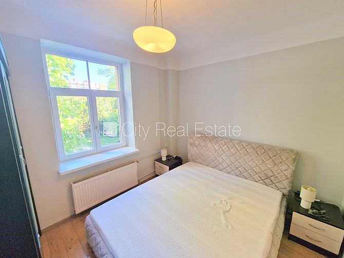 Fasādes māja, slēgts pagalms, iespēja nomāt autostāvvietu, ieeja no ielas un pagalma, logi Rīga - foto 17