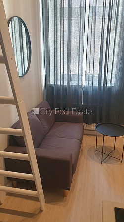 Fasādes māja, renovēta māja, slēgts pagalms, ieeja no ielas, kāpņu telpa pēc kapitālā Rīga - foto 7