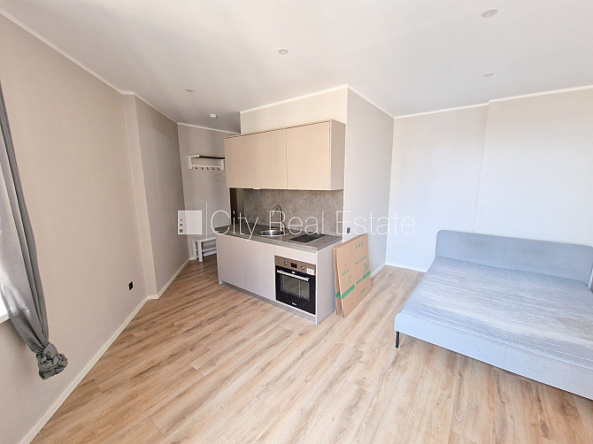 Fasādes māja, renovēta māja, slēgts pagalms, ieeja no ielas un pagalma, kāpņu telpa pēc Rīga - foto 3