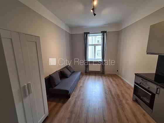 Фасадный дом, реновированный дом, закрытый двор, вход с улицы и со двора, лифт, Rīga