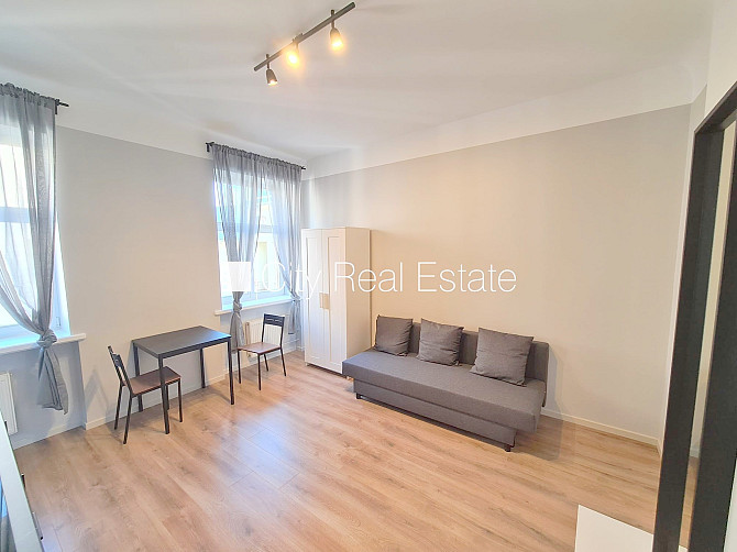 Pagalma ēka, fasādes māja, slēgts pagalms, ieeja no ielas un pagalma, ir lifts, kāpņu telpa Rīga - foto 5