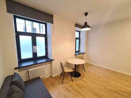 Здание во дворе, реновированный дом, закрытый двор, вход со двора, лифт, Rīga