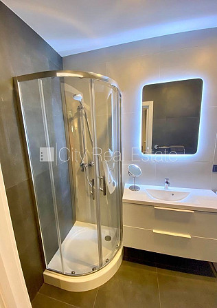 Fasādes māja, renovēta māja, slēgts pagalms, ieeja no ielas un pagalma, ir lifts, kāpņu Rīga - foto 5