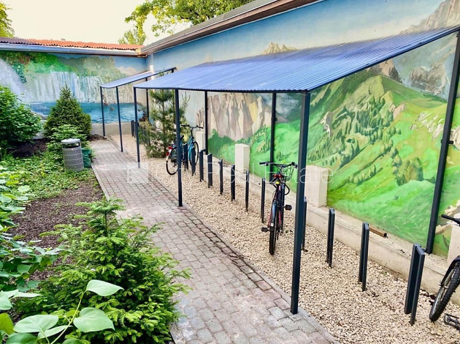 Fasādes māja, renovēta māja, labiekārtots apzaļumots pagalms, slēgts pagalms, ieeja no ielas Rīga - foto 13