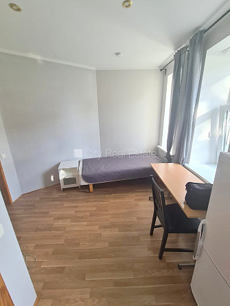 Pagalma ēka, renovēta māja, slēgts pagalms, ieeja no ielas un pagalma, kāpņu telpa pēc Rīga - foto 7