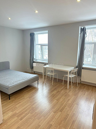 Pagalma ēka, renovēta māja, slēgts pagalms, ieeja no ielas un pagalma, kāpņu telpa pēc Rīga - foto 5