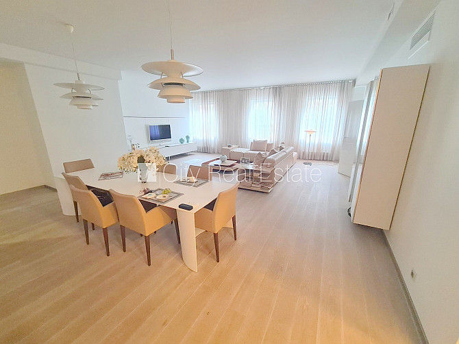 Jaunceltne, apsargāta teritorija, objektu apsargā fiziskā apsardze, ieeja no ielas, luksuss Rīga - foto 3