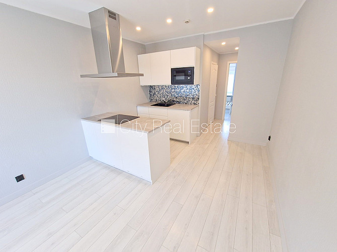 Fasādes māja, renovēta māja, slēgts pagalms, ieeja no ielas un pagalma, kāpņu telpa pēc Rīga - foto 8