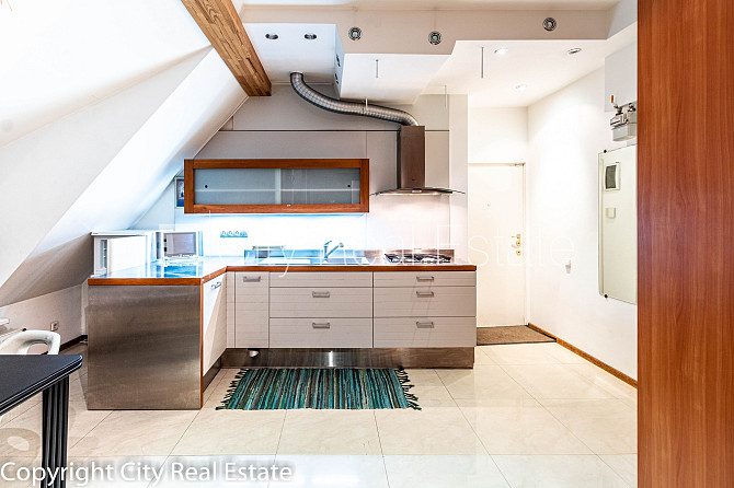 Fasādes māja, mansards, divstāvīgs, studio tipa, virtuve apvienota ar istabu, gāzes apkure, Rīga - foto 4