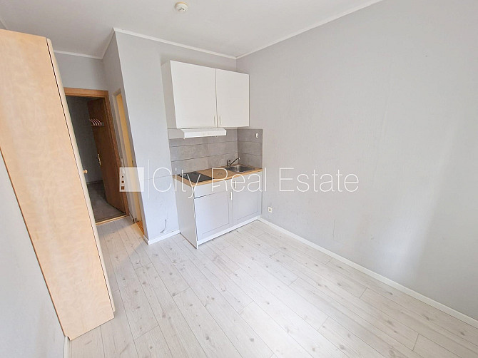 Fasādes māja, renovēta māja, ieeja no ielas un pagalma, kāpņu telpa pēc kosmētiskā Rīga - foto 1