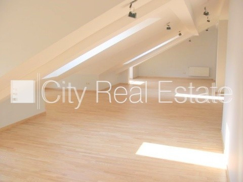 Projekts - Skolas 9, fasādes māja, renovēta māja, apsargāta teritorija, ieeja no ielas un Rīga - foto 9