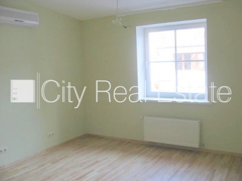 Projekts - Skolas 9, fasādes māja, renovēta māja, apsargāta teritorija, ieeja no ielas un Rīga - foto 13