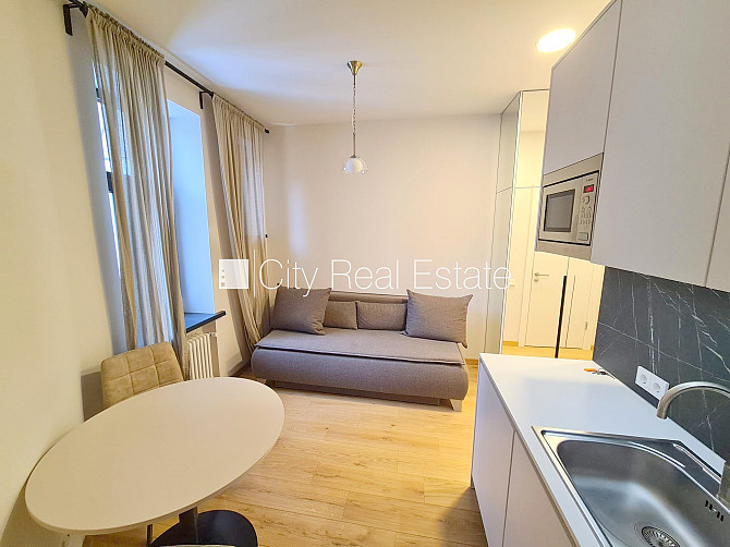 Pagalma ēka, renovēta māja, slēgts pagalms, ieeja no ielas un pagalma, ir lifts, kāpņu telpa Rīga - foto 12