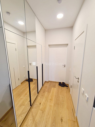 Pagalma ēka, renovēta māja, slēgts pagalms, ieeja no ielas un pagalma, ir lifts, kāpņu telpa Rīga - foto 18