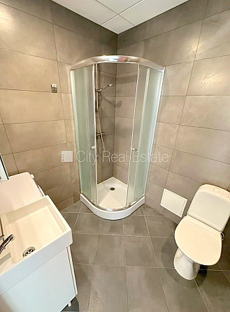 Fasādes māja, renovēta māja, slēgts pagalms, iežogota teritorija, ieeja no ielas, ir lifts, Rīga - foto 8