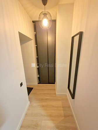 Fasādes māja, renovēta māja, slēgts pagalms, ieeja no ielas, kāpņu telpa pēc kapitālā Rīga - foto 13