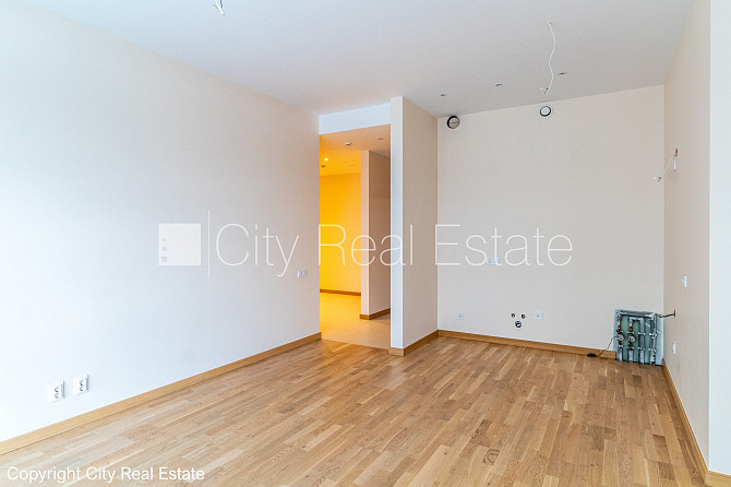 Земля в собственности, новостройка, монолитные бетонные стены, зеленая Юрмала - изображение 6