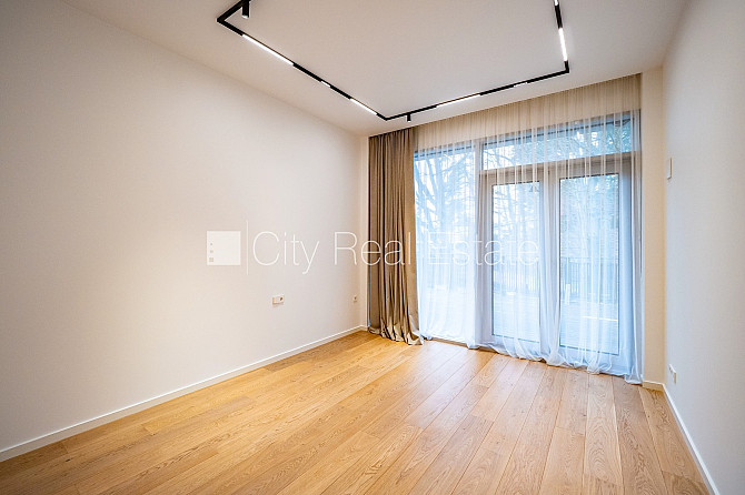 Jaunceltne, zaļā teritorija, slēgts pagalms, teritorijas iebrauktuves vārti aprīkoti ar Jūrmala - foto 10