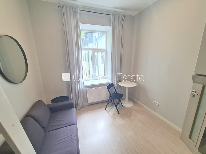 Fasādes māja, renovēta māja, slēgts pagalms, ieeja no ielas, kāpņu telpa pēc kapitālā Rīga - foto 3