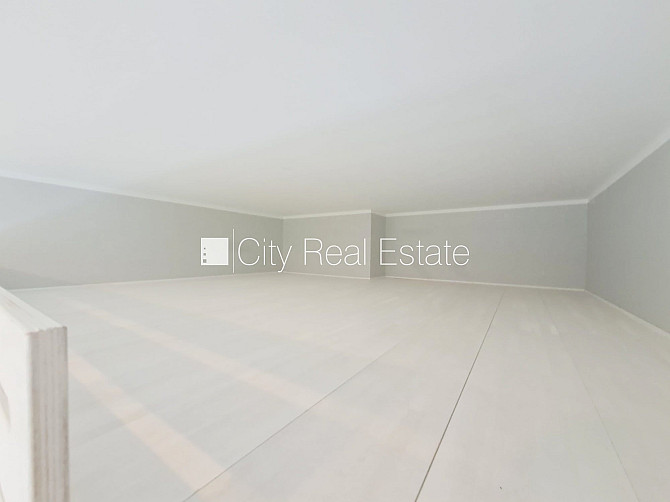 Fasādes māja, renovēta māja, slēgts pagalms, ieeja no ielas, kāpņu telpa pēc kapitālā Rīga - foto 7