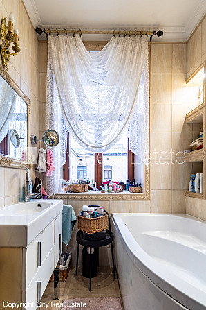 Zeme īpašumā, fasādes māja, mainīts Jumta segums, viena kvadrātmetra apsaimniekošanas maksa Rīga - foto 9