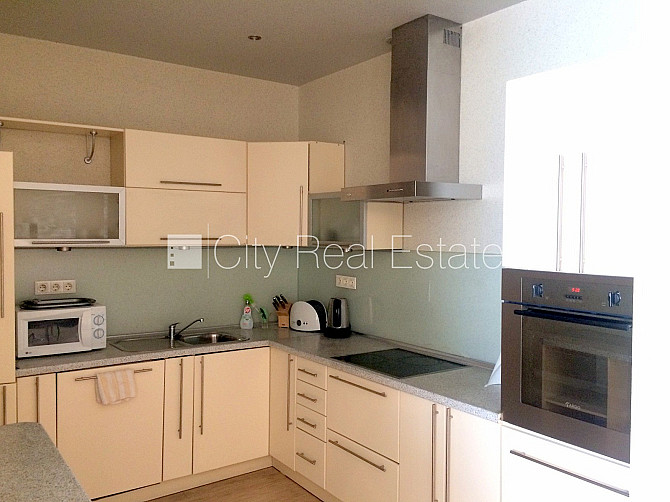 Projekts - Centra Nams, jaunceltne, labiekārtota apzaļumota teritorija, slēgts pagalms, iespēja Rīga - foto 9