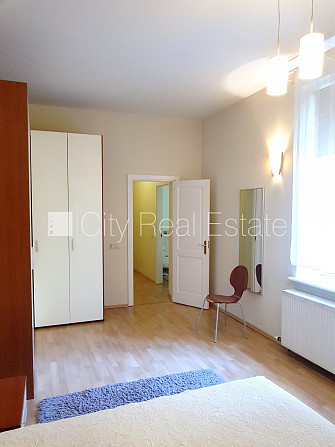 Pagalma māja, renovēta māja, fasāde ar dekoratīvo ķieģeļu apdari, slēgts pagalms, Rīga - foto 6