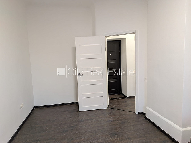 Pagalma māja, labiekārtota apzaļumota teritorija, studio tipa, virtuve apvienota ar istabu, Rīga - foto 1