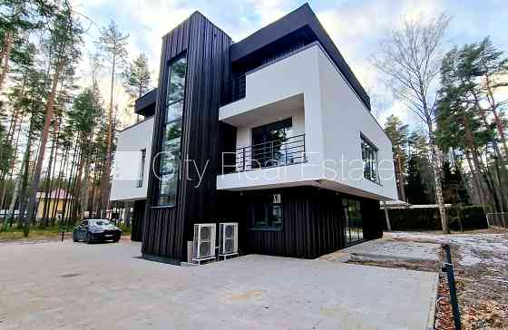 Земля в собственности, таунхаус, новостройка, количество квартир в здании 4 шт., Jūrmala