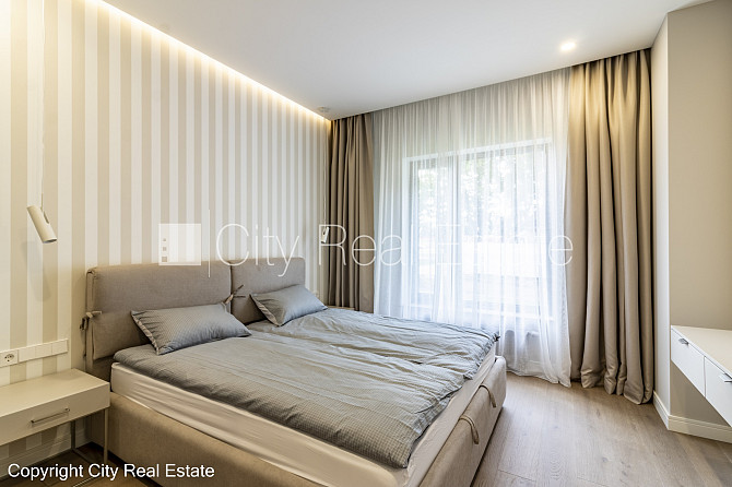 Новостройка, благоустроенный озеленённый двор, закрытый двор, территория Юрмала - изображение 5