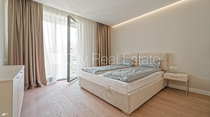 Новостройка, благоустроенный озеленённый двор, закрытый двор, территория Юрмала - изображение 2