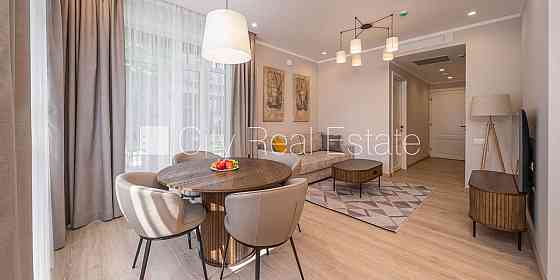 Новостройка, фасадный дом, благоустроенный озеленённый двор, подземная стоянка, Юрмала