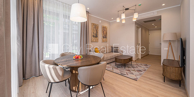 Новостройка, фасадный дом, благоустроенный озеленённый двор, подземная стоянка, Юрмала - изображение 1