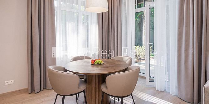 Новостройка, фасадный дом, благоустроенный озеленённый двор, подземная стоянка, Юрмала - изображение 2