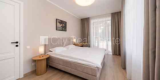 Новостройка, фасадный дом, благоустроенный озеленённый двор, подземная стоянка, Юрмала