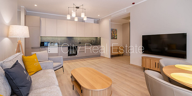 Новостройка, фасадный дом, благоустроенный озеленённый двор, подземная стоянка, Юрмала - изображение 1