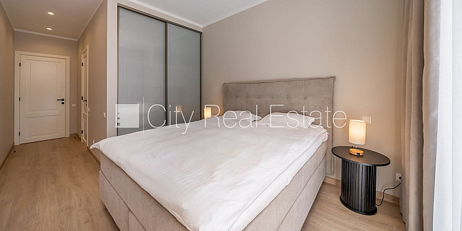 Новостройка, фасадный дом, благоустроенный озеленённый двор, подземная стоянка, Юрмала - изображение 7