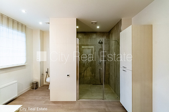 Рядный дом, благоустроенная озеленённая территория, подъездная дорога покрыта Юрмала - изображение 16