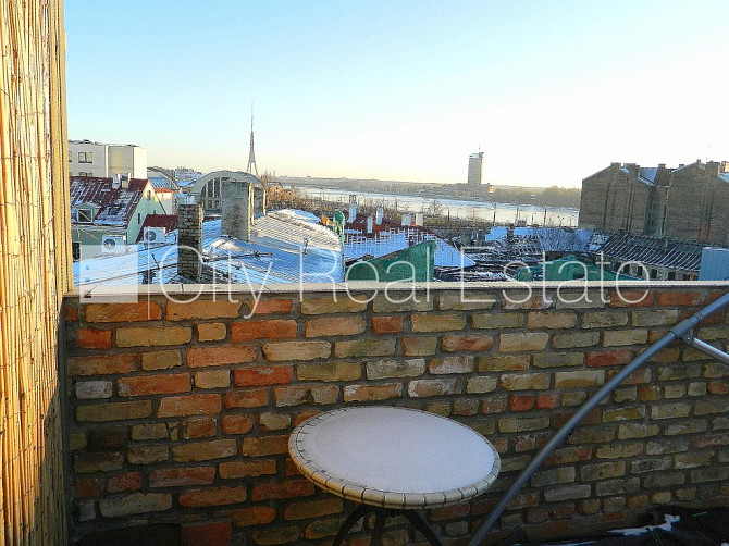 Фасадный дом, фасад с декоративной штукатуркой, вход с улицы, лестничная клетка Рига - изображение 1